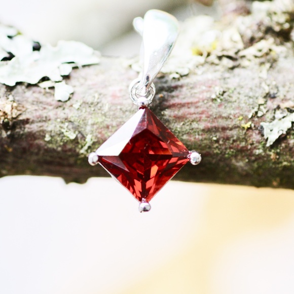 Handcrafted Princess Cut Garnet Pendant Sterling Silver 925 , January birthstone - Picture 3 of 6